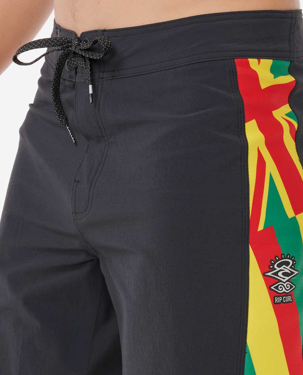 Mirage 3-2-One Eddie Would Go Ultimate 19" Boardshorts