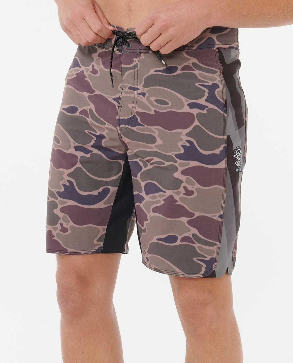Mirage 3-2-One Eddie Would Go Ultimate 19" Boardshorts