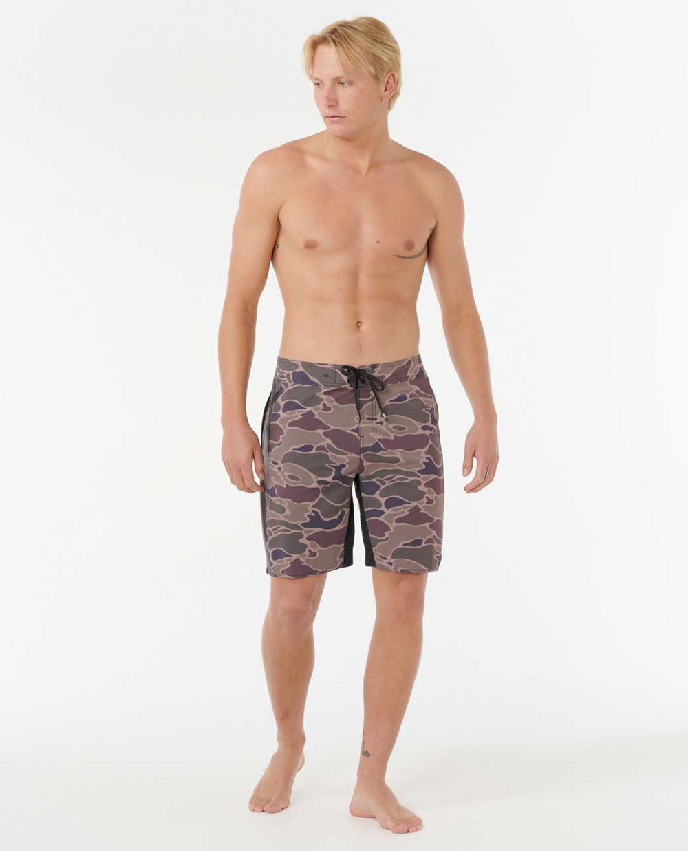 Mirage 3-2-One Eddie Would Go Ultimate 19" Boardshorts