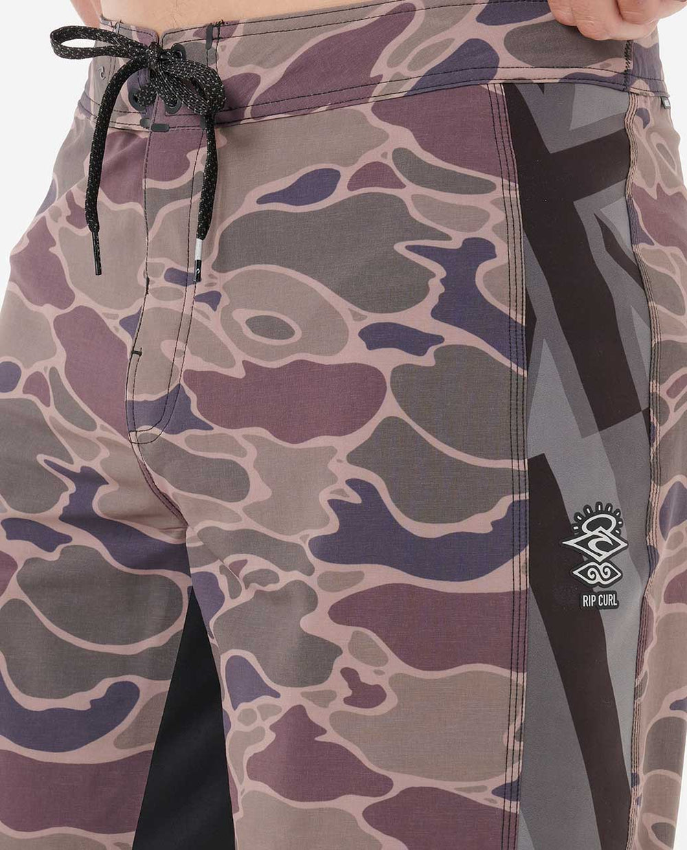 Mirage 3-2-One Eddie Would Go Ultimate 19" Boardshorts