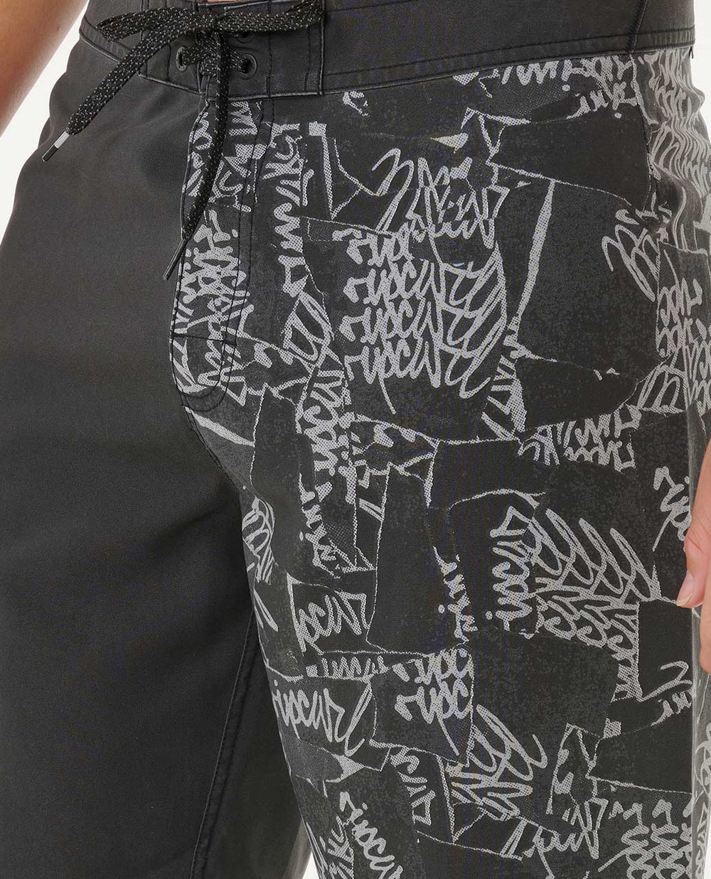 Mirage Medina 22" Script Boardshort