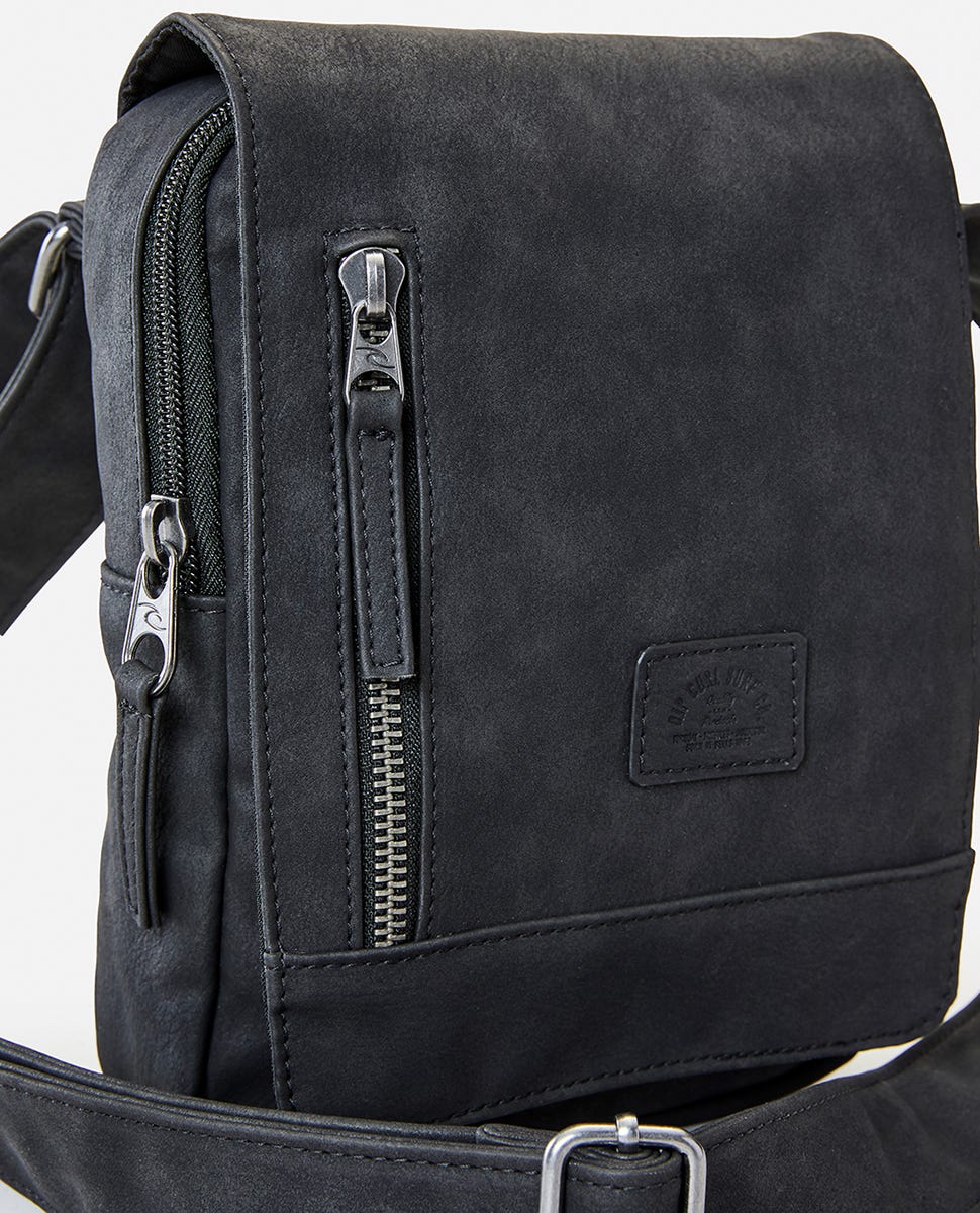 Leazard Pouch