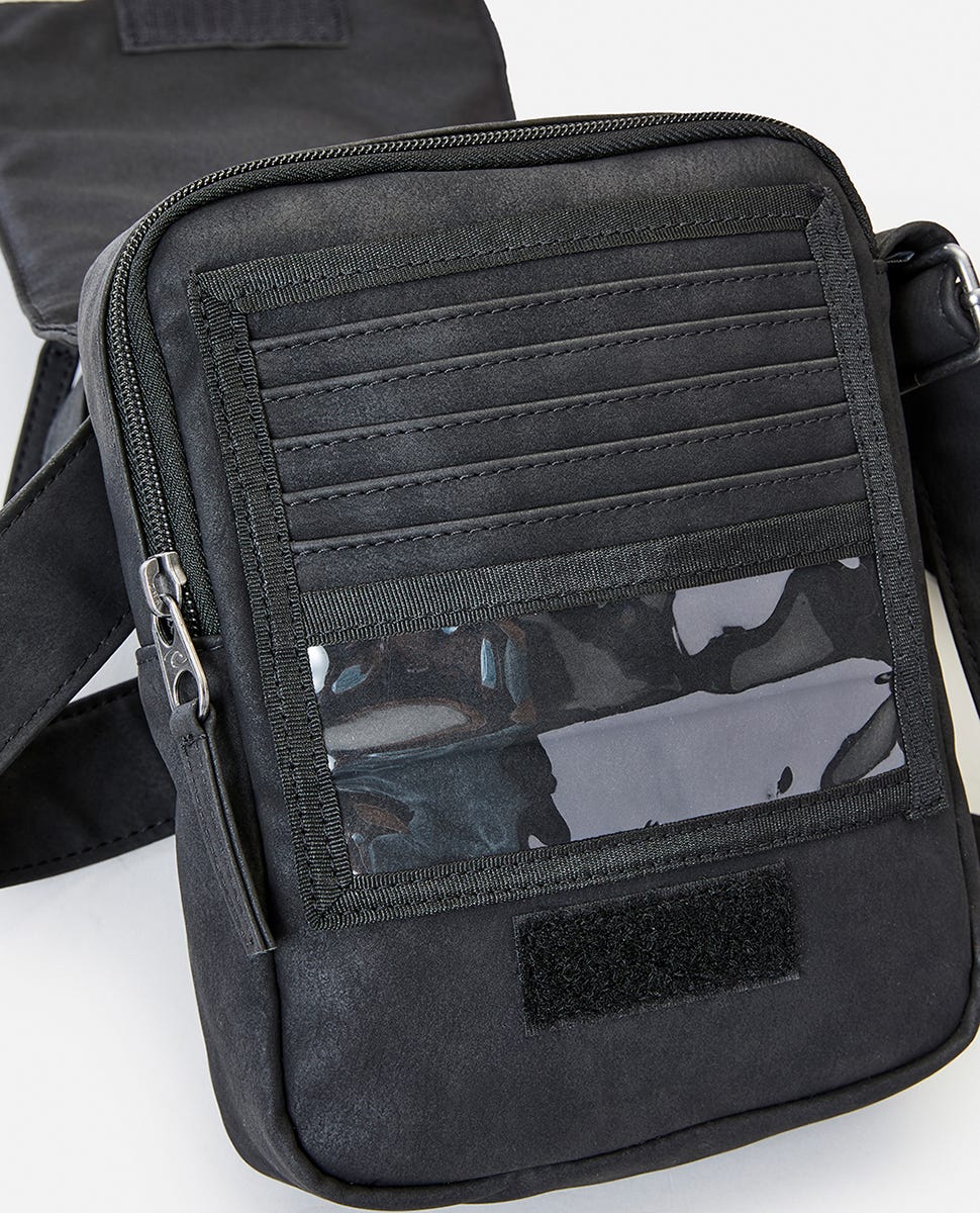 Leazard Pouch