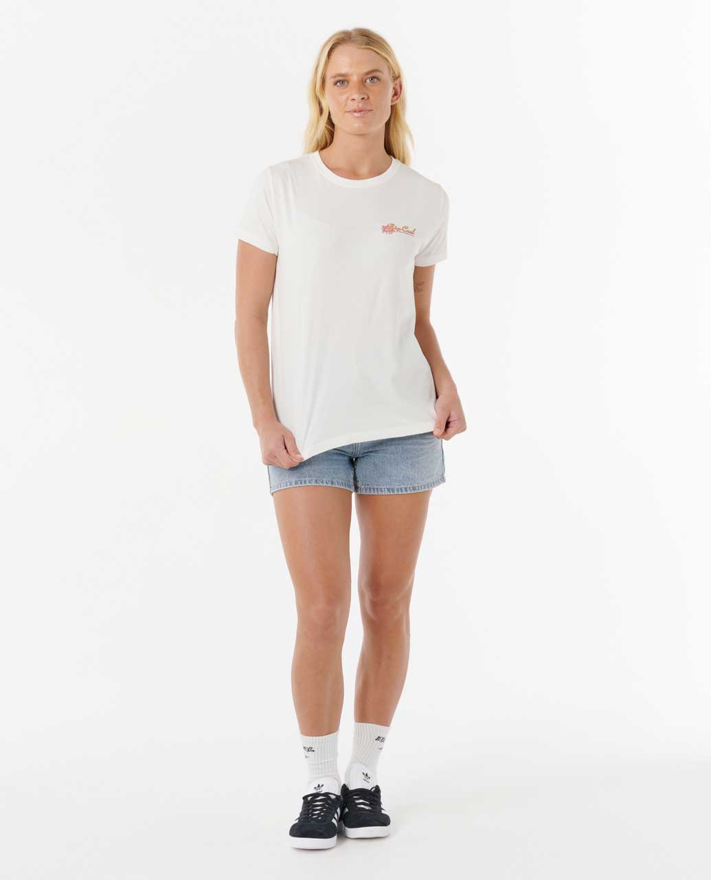 Waikiki Standard Tee