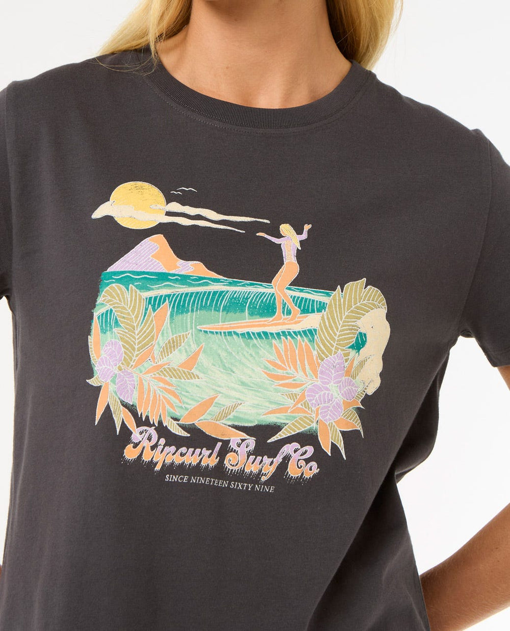 Gliding Standard Tee