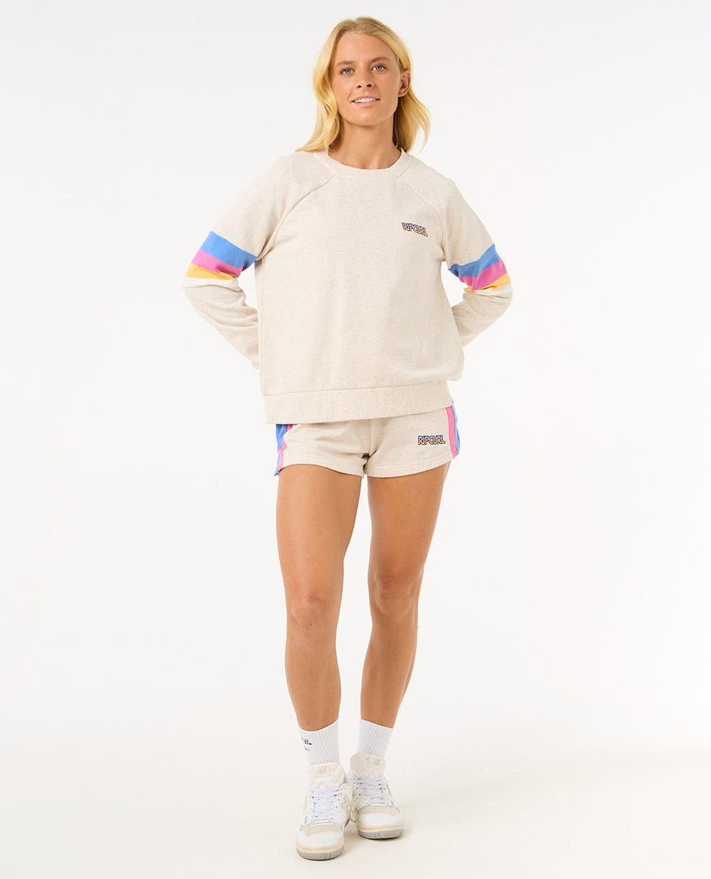 Las Dalias Raglan Crew