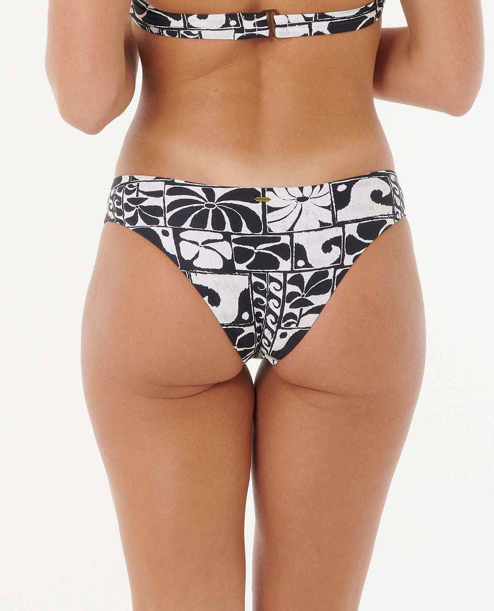 Artist Of The Search Ty Williams Cheeky Coverage Bikini Bottom