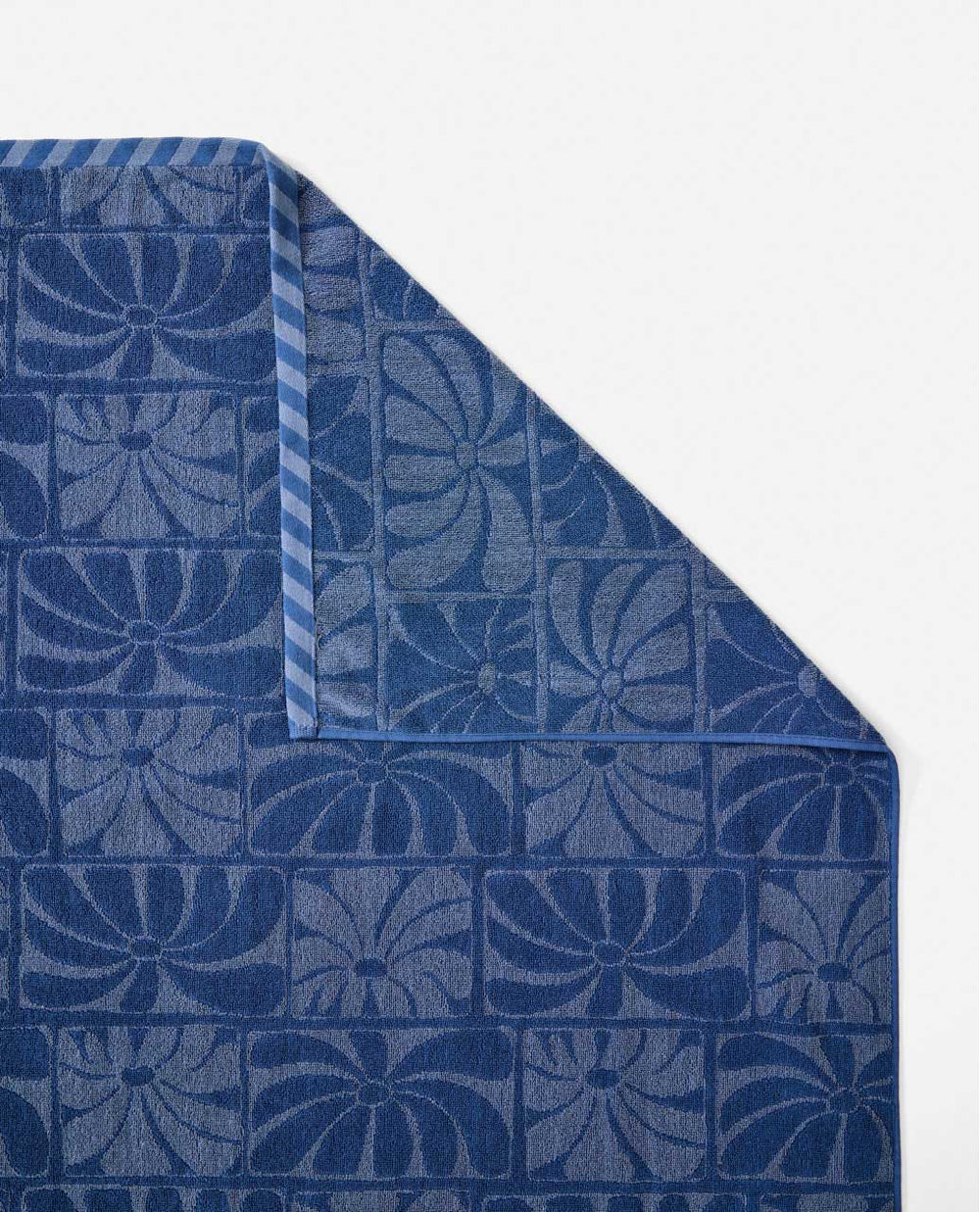 Premium Surf Mix Jacquard Towel
